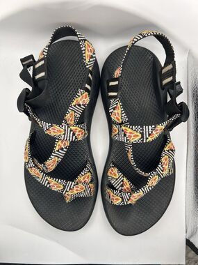 Chaco Z2 "Pizza Print" adjustable toe loop Outdoors hiking sandalWomens Sz 8